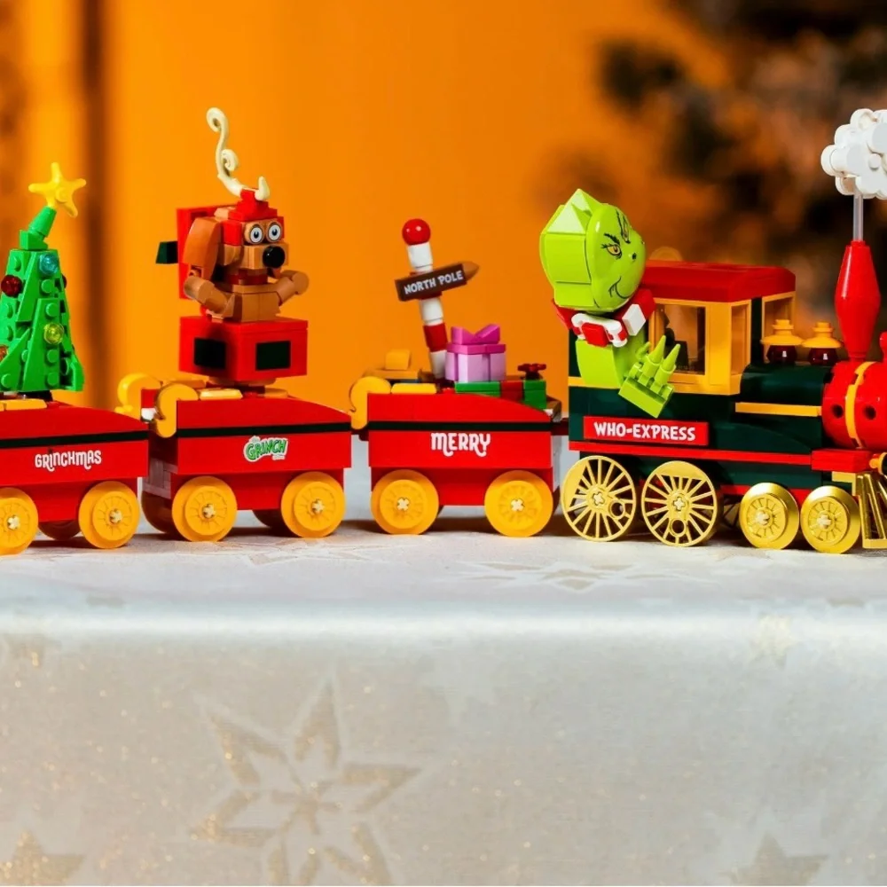 LEGO Grinch Express Train Set - Red, Green, Yellow